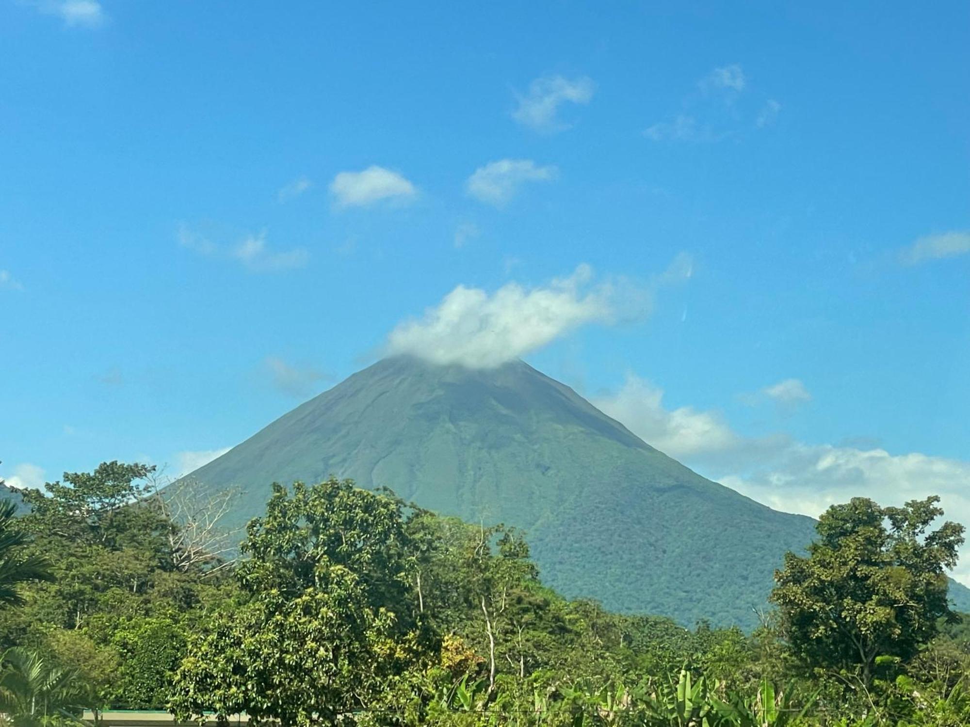 Hotel Tierra De Volcanes La Fortuna Buitenkant foto