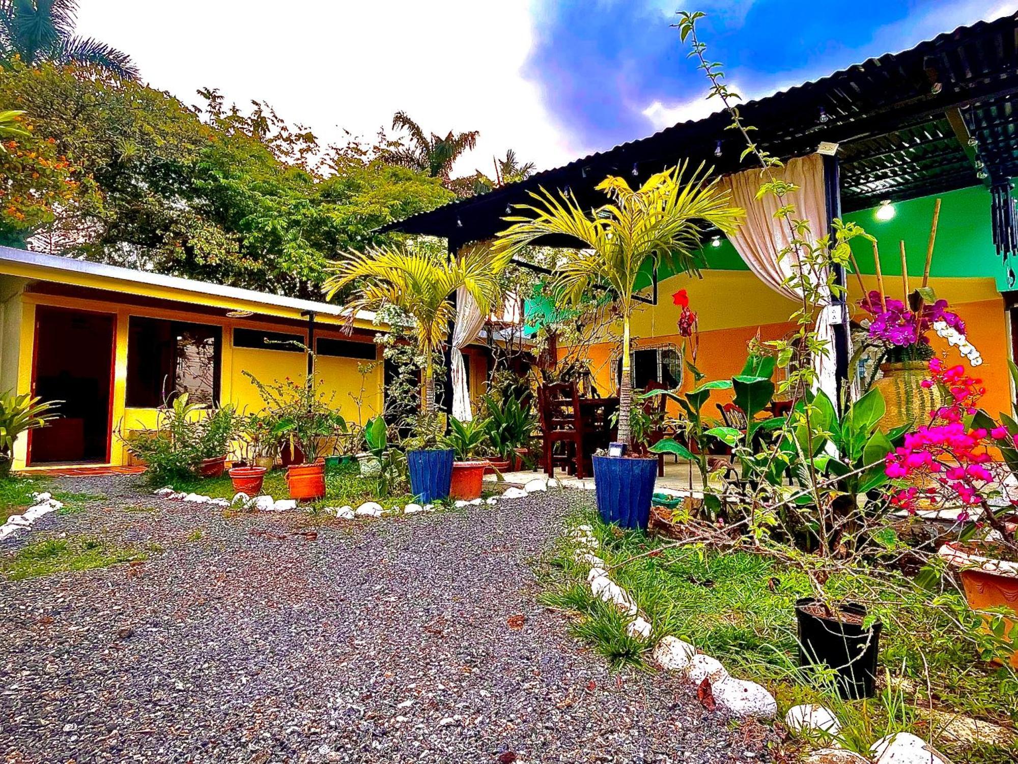 Hotel Tierra De Volcanes La Fortuna Buitenkant foto