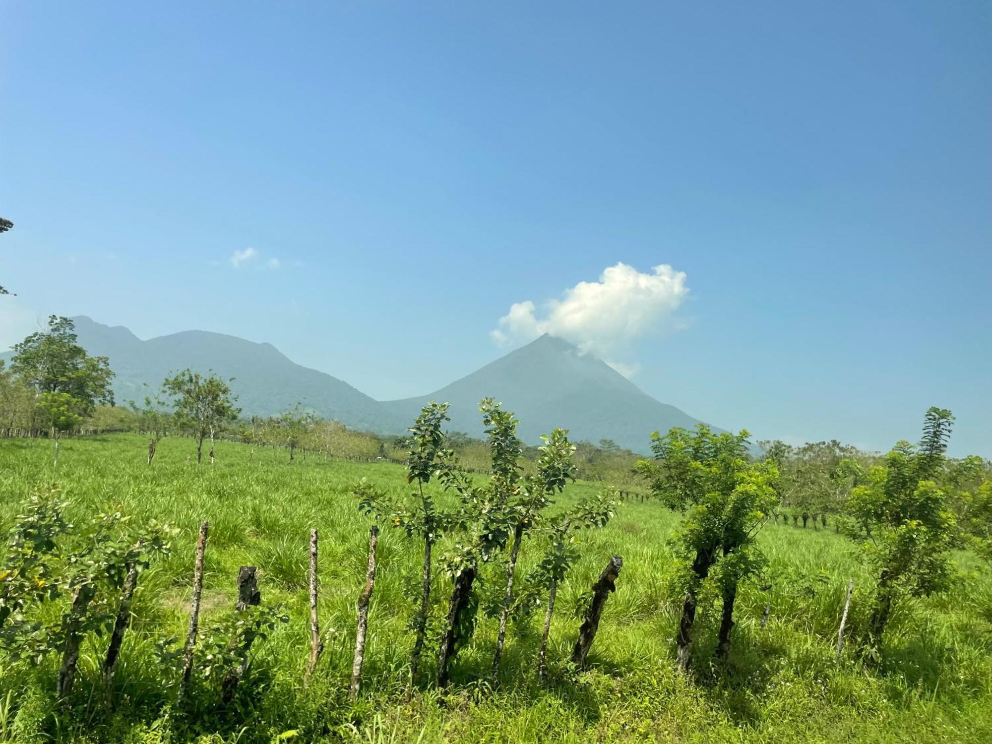 Hotel Tierra De Volcanes La Fortuna Buitenkant foto