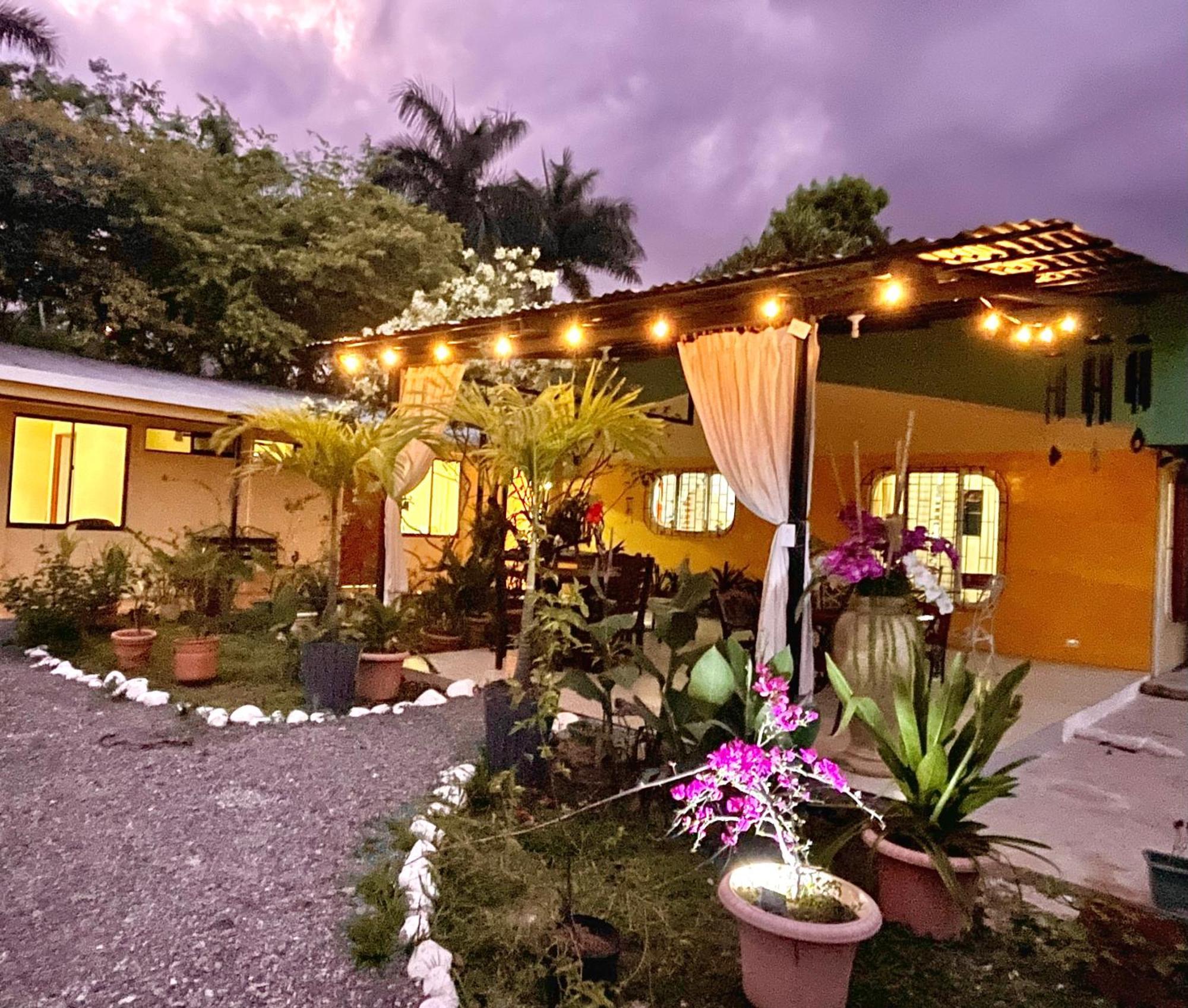 Hotel Tierra De Volcanes La Fortuna Buitenkant foto