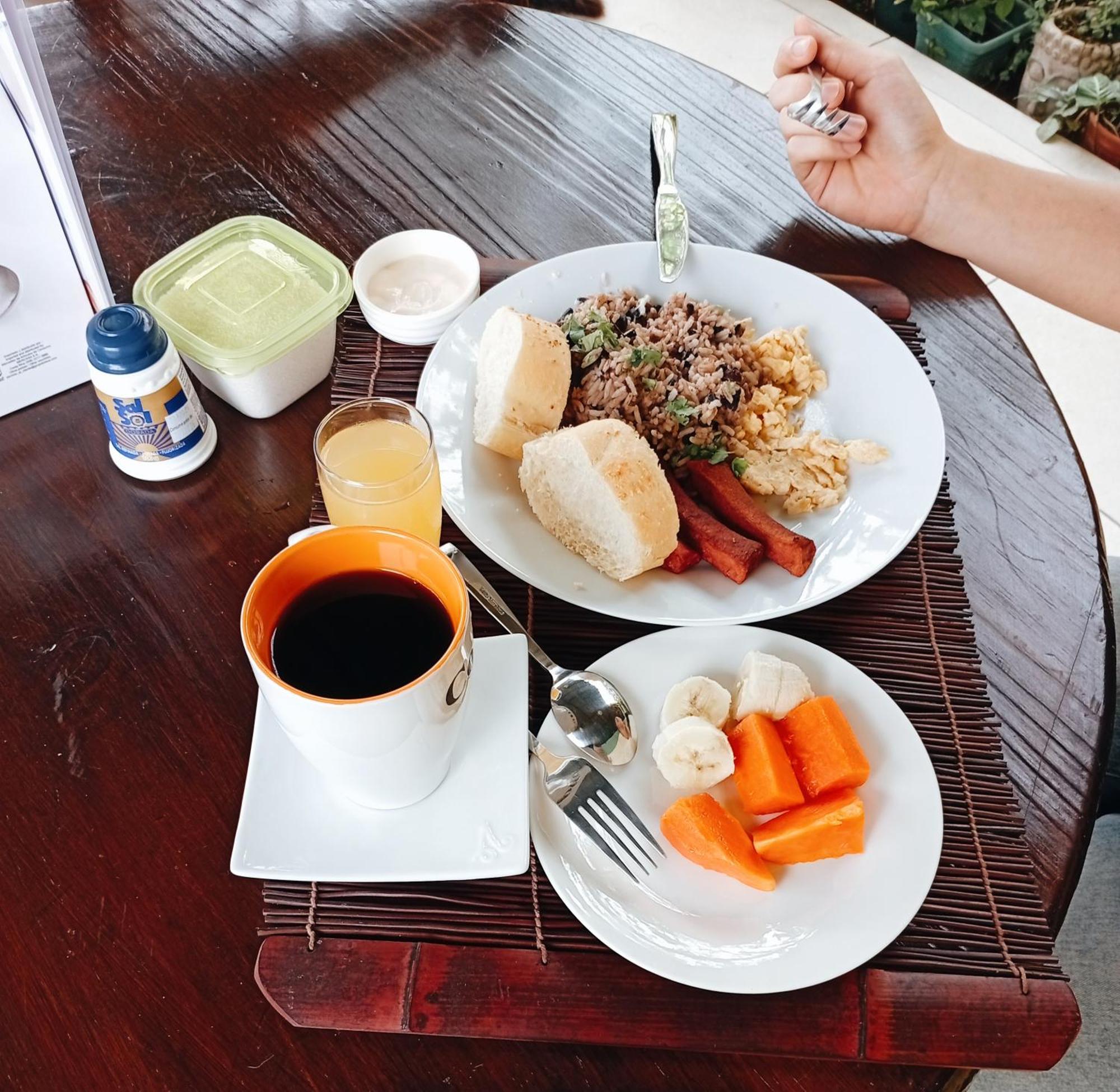 Hotel Tierra De Volcanes La Fortuna Buitenkant foto